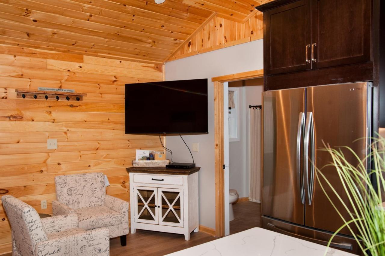 7Cs Lodging Flintstone Extérieur photo